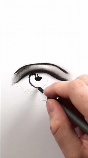 How to Draw a Realistic Eye!