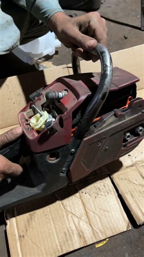 Chainsaw Compression Problem Fix #engine #chainsaw #repair #chainsawrepair #diy #shorts