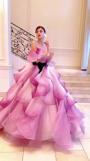 Elegant Dress Showcase: Styles and Inspirations