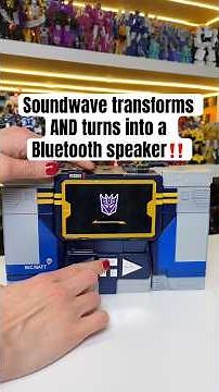 Soundwave transforms AND turns into a Bluetooth speaker⁉️ #transformers #soundwave #robosen #robot