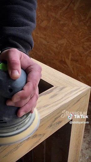 How to Effectively Remove Old Varnish from Wood