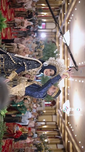 Traditional Bugis Wedding Ceremony: Customs, Attire, and Traditions