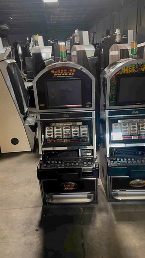 Great old school S9000 in👀🤩let me know if interested (937)424-6774 | Slot Machines ltd.