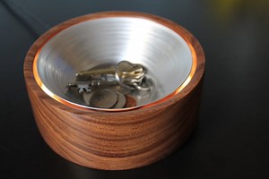 Connected Change Dish is Simple, Elegant IoT Inspiration