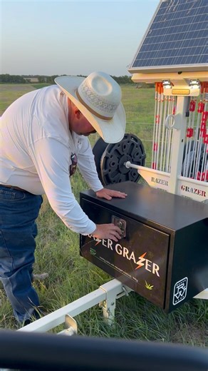 250K views · 2.2K reactions | Fixing a broken wire on the Range Ward Razer Grazer #RangeWard #RazerGrazer #ElectricFence #regenerativeagriculture #regenerativegrazing #sheep #dorpers #hairsheep #KeepRanchin #KingOfTikTok #RanchLife #Ranch #RanchTok #AgTok | Bar 7 Ranch | Facebook