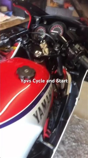 Yamaha RD350 YPVS power valve cycle and start