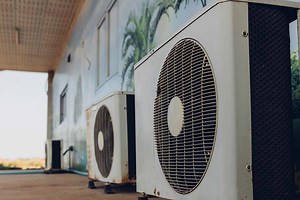 L'invention d'un climatiseur solaire pour réduire la consommation électrique des zones les plus chaudes