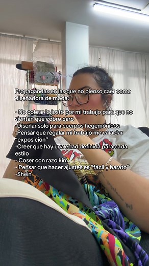 25K views · 566 reactions | Propagandas en las que no ‍♀️ pienso caer, como diseñadora de moda hermanas: 淋瑱 #corteyconfección #costura #confección #máquinadecoser #consumelocal #diseñadorademoda #diseñodemoda #upcyclingfashion #upcycling #fyp #diy #diseñodemodas #diseñomexicano #costuramexicana #foryoupage #farfelú | Farfelú | Facebook