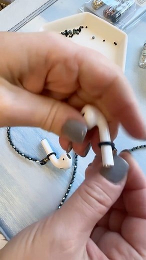 Crafting chic accessories with Beadalon wire – turn your creativity into stylish AirPod 🎶 holders and eyeglass 👓lanyards! ✨📿 #DIYFashion #BeadedAccessories #beadalon #airpods #eyeglassholder #handmadegifts | Beadalon