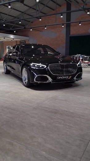 2022 Mercedes-Benz S580 Maybach in Obsidian Black | Luxury Car Showroom Tour