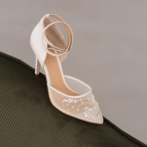 Ivory Wedding Sandals With Mid Pointy Heels and Ankle Strap, Bridal Shoes With Handmade Embroidery, Wedding Shoes From Milky Leather - Etsy