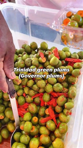 WOULD YOU EAT THIS ? In Trinidad and Tobago we can make chow out if anything 👌🏽👀