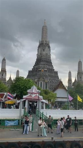 曼谷最美黎明寺·郑王庙，让人仰望的高塔，