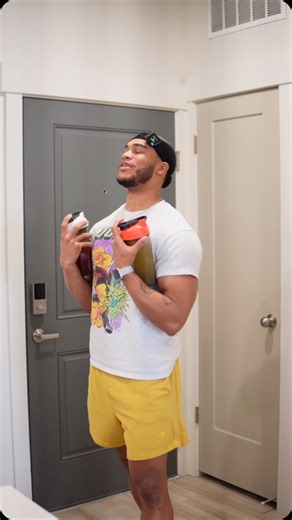 Tyrone Treadwell on Instagram: "GRWM • @ruleoneproteins code: TYRONE • #fitness #bodybuilding #gymshark #explorepage #gymlife #lifestyle #Jordan #grwm #simple"