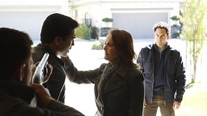 The Event: Season 1 Episode 16 You Bury Other Things Too