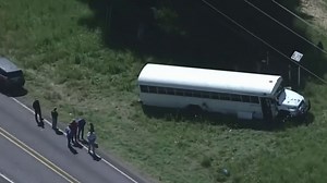 Texas manhunt continues for convicted murderer who escaped from transport bus