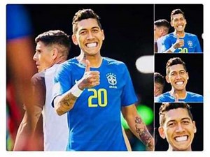 Mesmo após saída da Copa, sorriso de Firmino é motivo de curiosidade