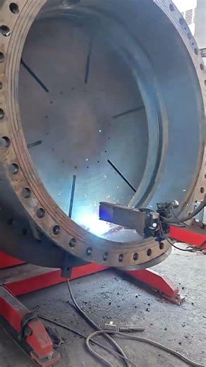 Laser cladding of stainless steel on the sealing surface of large diameter butterfly valves