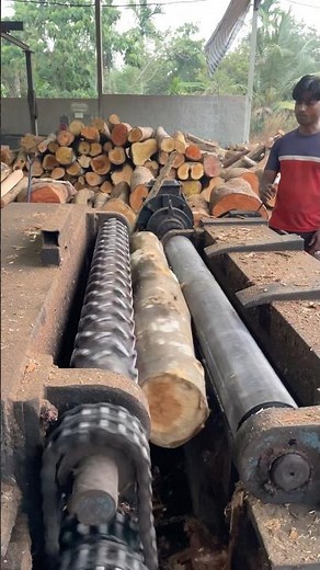 Debarking machine wood rolling 😱🔥|#machine #shorts #plywood
