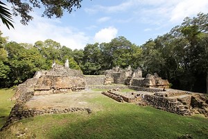 Archaeologists Discover 3,000-Year-Old Maya City in Guatemala - GreekReporter.com
