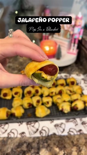 Easy Jalapeño Popper Pigs in a Blanket Recipe