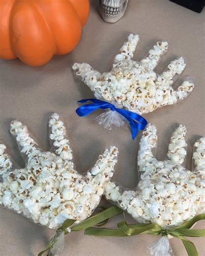 Spooky Halloween popcorn hands | Genius Club