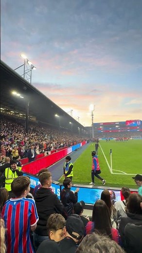 Οπαδοί της Κρισταλ Παλας, σύνθημα για τον Μαρινακη #marinakis #gate7 #palace