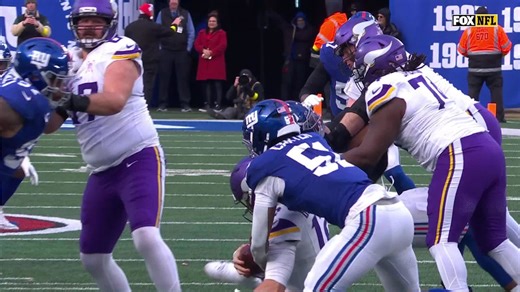 Abdul Carter engulfs Max Brosmer for 9-yard sack