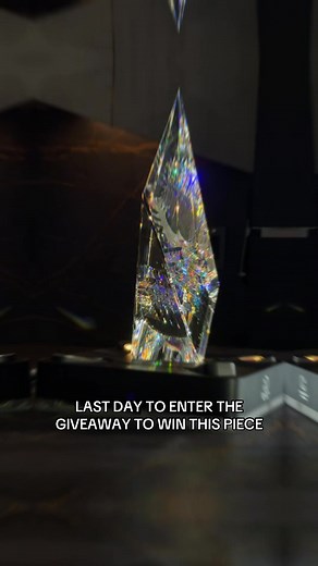 We are down to the final 12 hours to win this $19,900 sculpture! for instructions on how to enter comment "SPARKLE" | Jack Storms