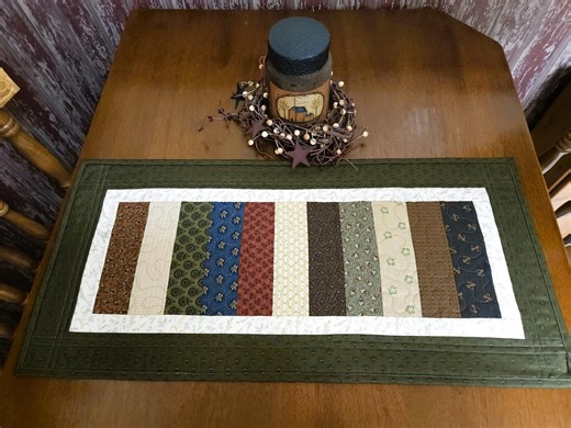Handmade Quilted Table Runner: Country Farmhouse Decor (13x28 Inches) - Etsy