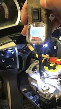 Using a power probe to check horn switch