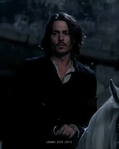 Johnny Depp as Cesar in The Man Who Cried (2000)
