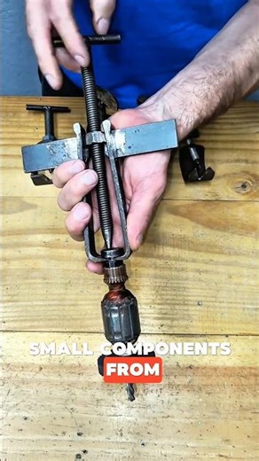 Use of the Bearing Opening Tracker Tool #mechanic #shorts