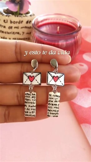 JANO💜 CAMPECHE 🇲🇽 on Instagram: ""¿Te compararé con un día de verano? Eres más amable y más templada. ... Pero tu verano eterno no se desvanecerá, Ni perderás la posesión de esa belleza que posees; ... Mientras los hombres puedan respirar o los ojos puedan ver, Así vivirá esto, y esto te dará vida." -William #Shakespeare ❤️💌 #contodomiamor #aretesoriginales #14defebrero❤️ #janocampeche"