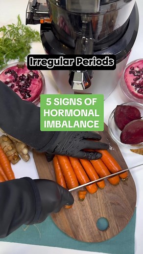 5 SIGNS OF HORMONAL IMBALANCE! It's so important to be aware of what's going on in your body! Watch out for these 5 signs of hormonal imbalance, and try our hormone-balancing juice recipe full of natural ingredients that can help bring balance back to your body! #horomonalimbalance #hormoneimbalance #hormonehealth #hormones #womenhealth #womenhealthtips #juicingtutorials