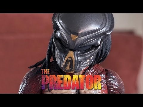 Photo Shoot of NECA THE PREDATOR ULTIMATE FUGITIVE PREDATOR (LAB ESCAPE)