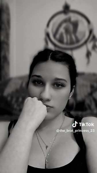 🥀⛓️HONEY_BITCH_PRINCESS⛓️🖤 (@the_brat_princess_23)’s videos with original sound - 𝚛𝚊𝚗𝚍𝚘𝚖𝐓𝐄𝐌𝐏𝐋𝐀𝐓𝐄𝐒 - capcuttrendfyp