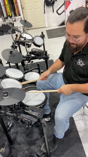 Here’s Salik taking the new Alesis Nitro Max Electronic Drum Set for a whirl! These new kits have recessed hoops on the toms, a new module altogether, and bluetooth! 🤩🎄🎅🏻 | Ardens Music Kingston