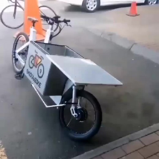 Bringing the heartbeat of Soweto to your doorstep, one electric ride at a time! 🚴‍♂️🌍 Our e-cargo bikes are redefining last-mile delivery, making it swift, affordable, and eco-friendly. Watch our rider cruise through the streets, delivering essentials with a smile! 😊💚 #ShovebikeJourney #ecodelivery #sowetovibes