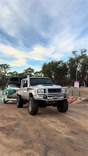 Toyota LandCruiser 79 Series Malibu Summer Drive Ideas