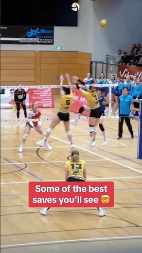Last save is crazy🤯 Craziest saves in Volleyball😮‍💨 just wait for the end😨#volleyballl#usa