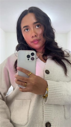 Angell LR (@angreilly)’s videos with Falling Behind - Laufey