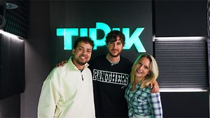 Dur de garder le secret sur les Diables Rouges : Oscar and the Wolf nous raconte son hymne