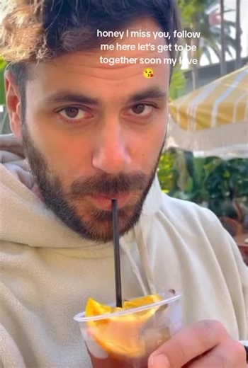 HAUSER ✨ The best of the cello 🎻 is here with you honey 💖 follow me here on my official backup account, let's text privately ok #hauser music🎻🎧#cinematic #cello #musicunitestheworld #viral