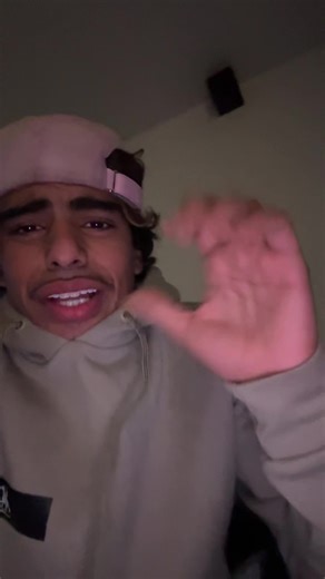 Vidéos de Tounsi🇹🇳 (@ahm_sk2) avec Levrette ou missionnaire - Perns