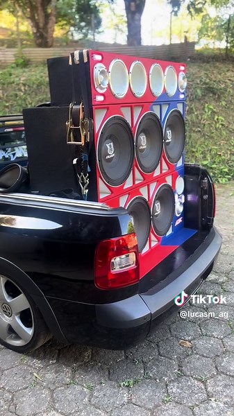 Dançando Forró: A Alegria do Som e do Movimento