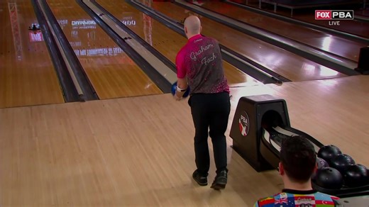 Graham Fach makes the ball hook back from Winnipeg 😳 📺 FOX | FOX Sports app | Professional Bowlers Association (PBA)