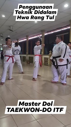 37 reactions | Penggunaan Teknik Didalam Hwa Rang Tul by Master Dol TAEKWON-DO ITF #masterdol #gengmaster #taekwondofamily #taekwondo #itftaekwondo #selfdefence_technique #artismalaysia #martialarts #artist #modelling | Ahmadul Nizam | Facebook