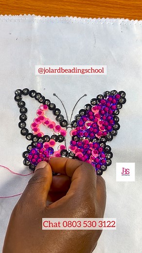 HERE IS A SIMPLE TUTORIAL ON HOW TO CREATE THIS BEAUTIFUL BEADED BUTTERFLY DESIGN Happy learning.✌️ Jolard beading 0803 530 3122 #BeadingMadeEasy #beadingtutorial #beading #fabricbeading | Jolard beading