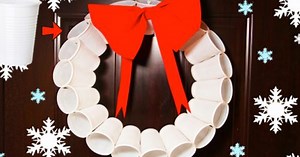 DIY Recycled Christmas Wreath With Plastic Cups